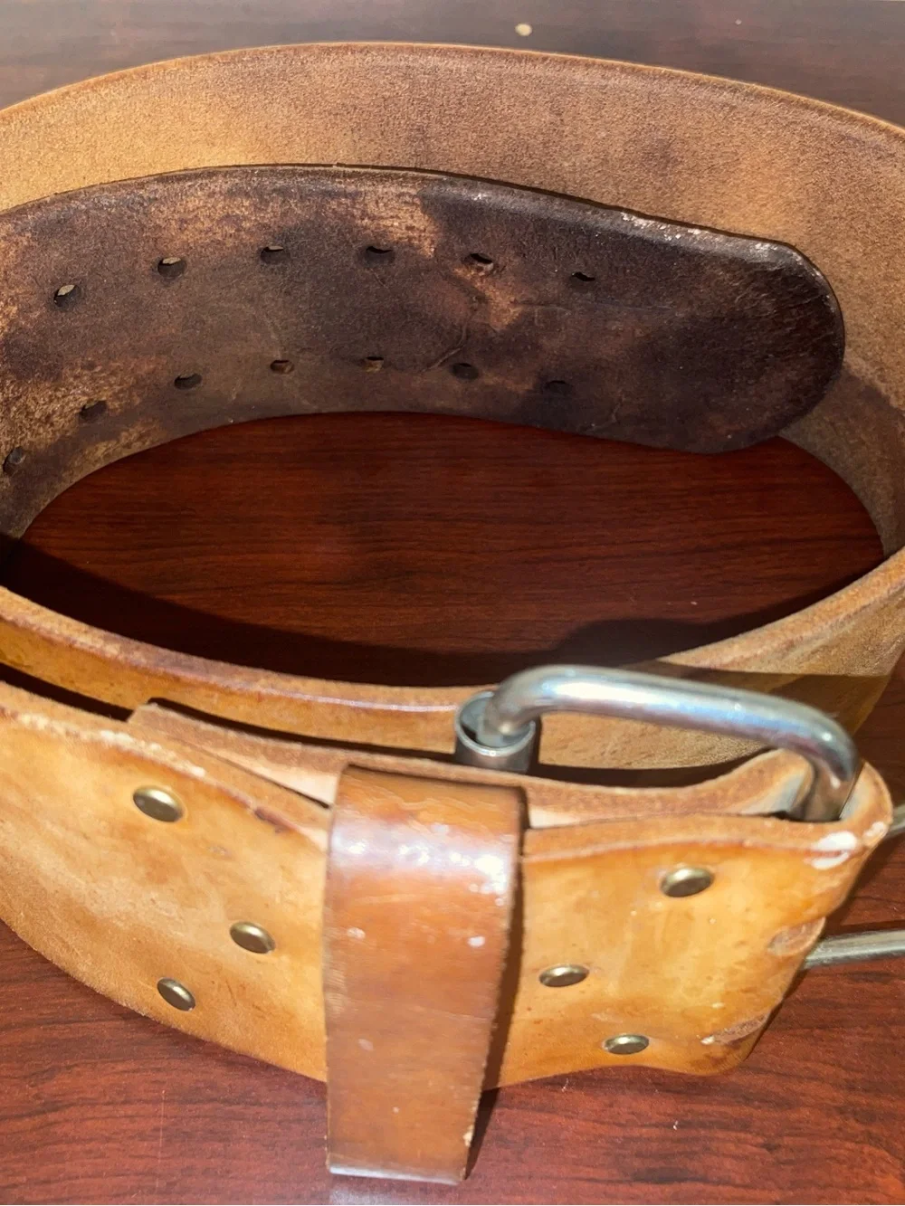 Large Tan Leather Tool Belt Pouch with Heavy-Duty Rivets - Picture 6 of 9